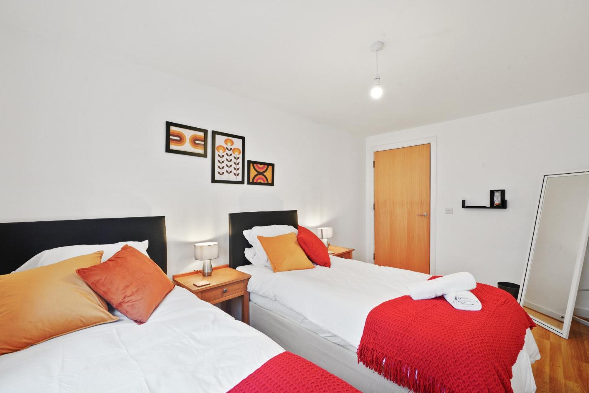 Central Bishops Stortford 2Br Apartment Бишъпс Стортфорд Екстериор снимка